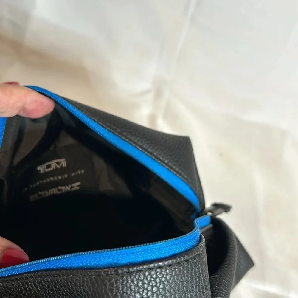 TUMI Zippered Travel Pouch.  Black/Blue.  Black Pebbled Leather.  NWOT - Picture 4 of 9